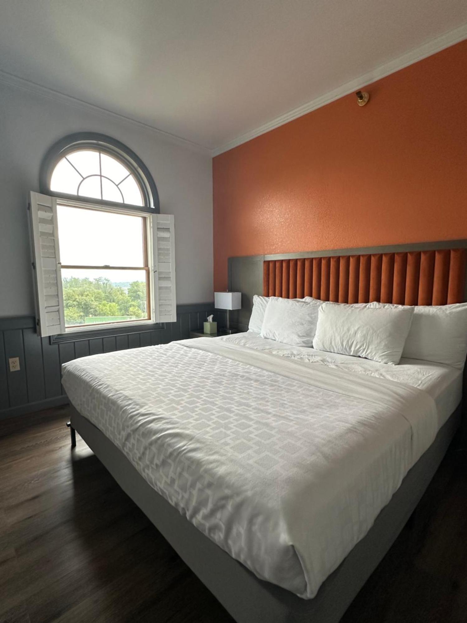 Inn at Mountainview Greensburg Extérieur photo